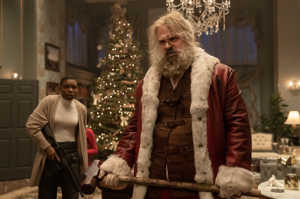 Santa Claus (David Harbour) recordando su pasado vinculado al dios Thor