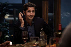 V�ctor (Juan Diego Botto) es el marido de Eva